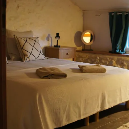 Maison 3 Chambres, Piscine, 2 Hectares De Jardin